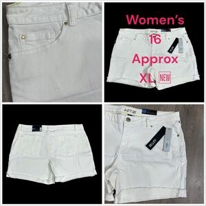Women’s Apt. 9 16 XL 1X Denim Shorts Jeans White Frayed Cuff Hem Modern Fit NWT
